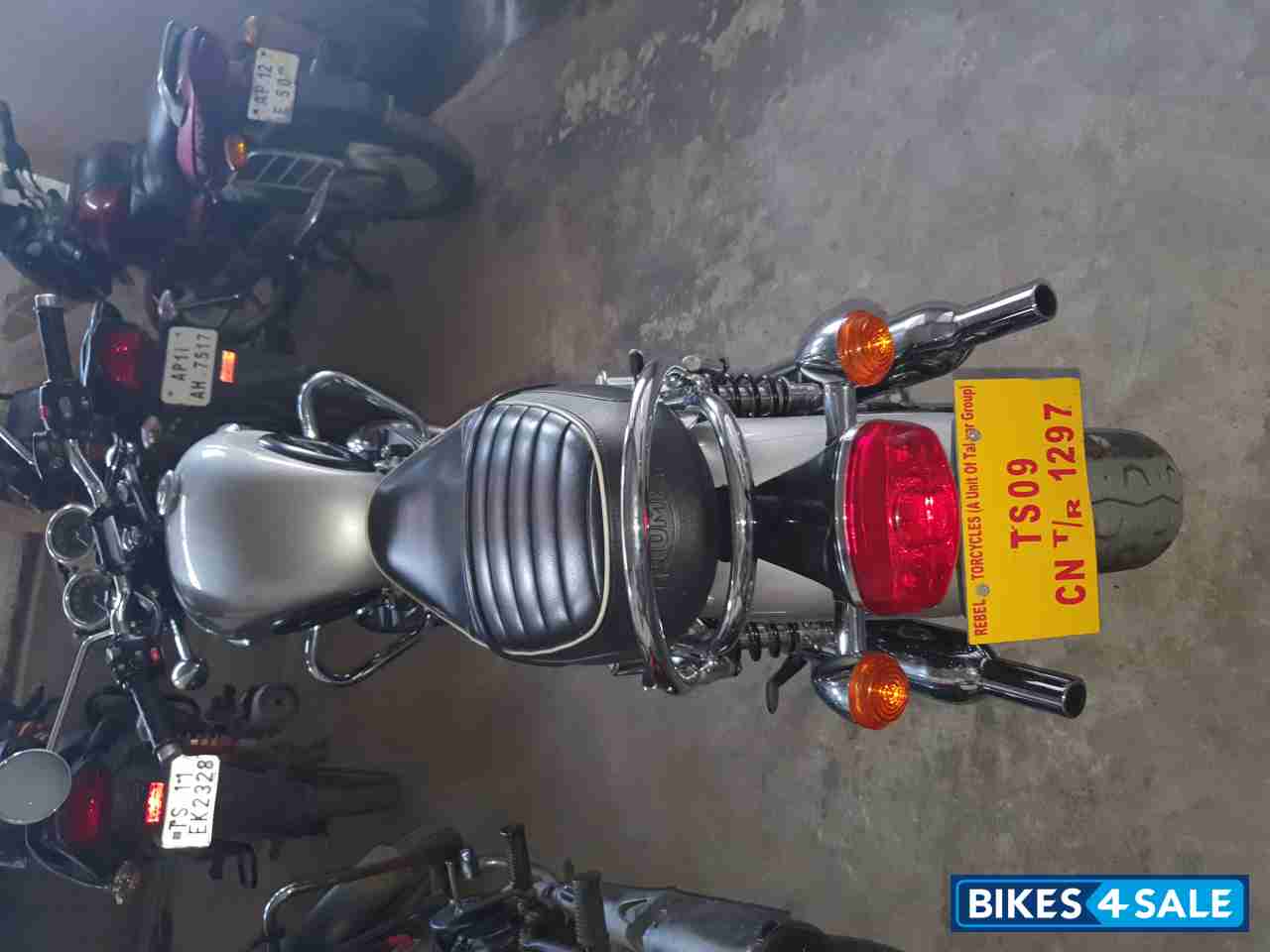 Silver Triumph Bonneville T120