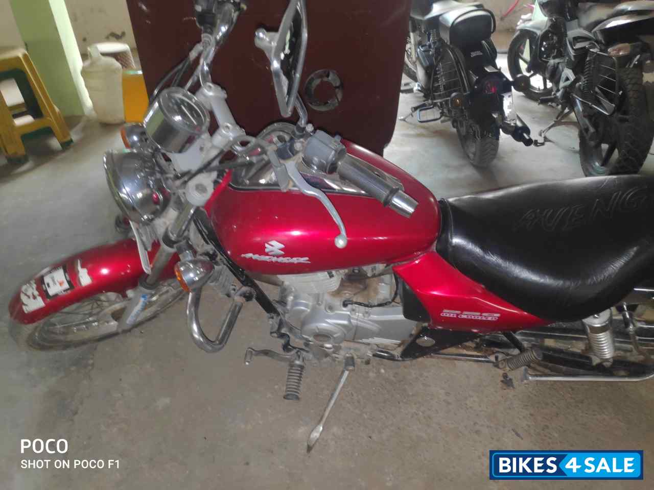 Bajaj Avenger 220 DTS-i Bajaj Avenger 220 DTS-i