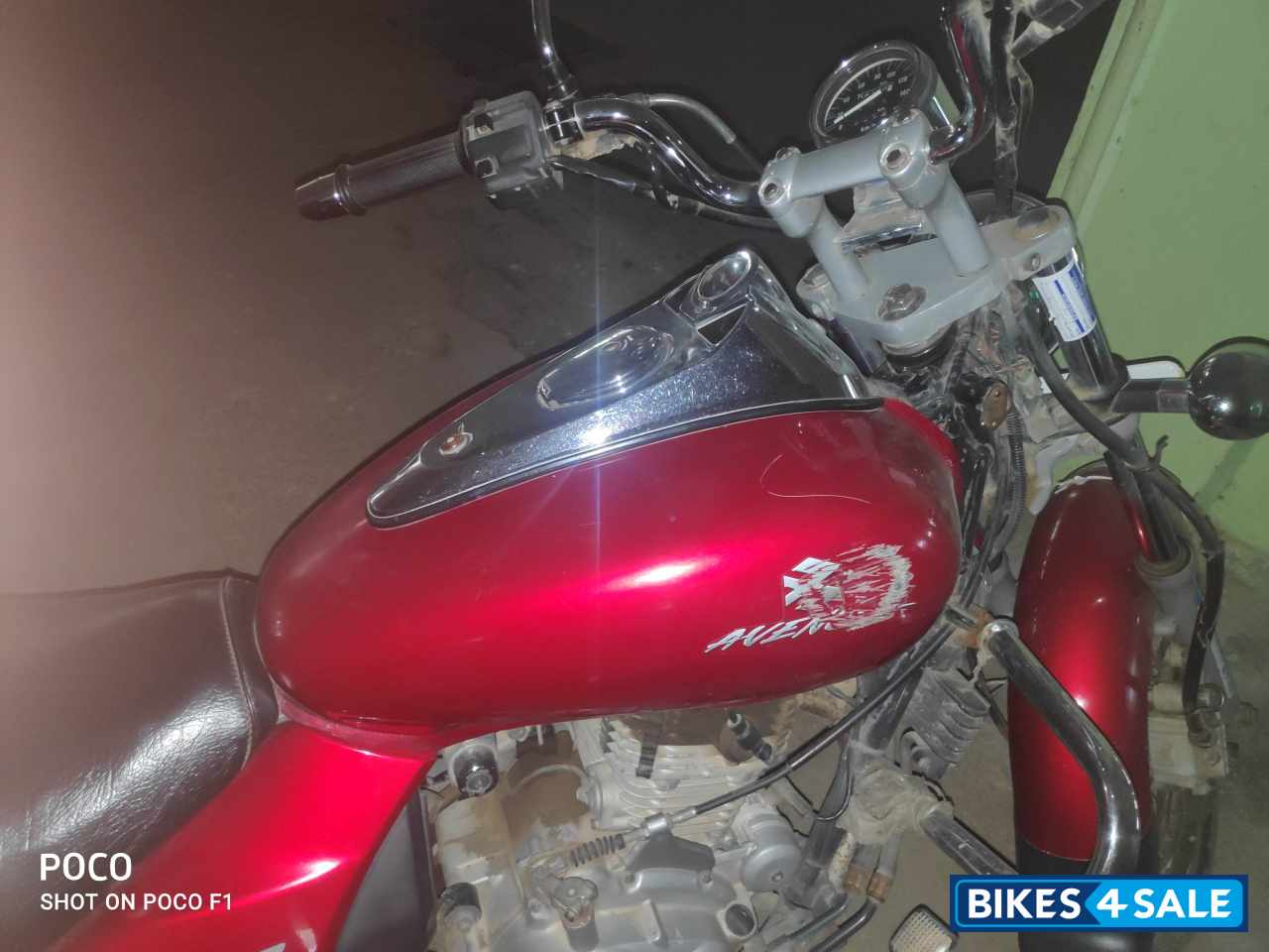 Bajaj Avenger 220 DTS-i Bajaj Avenger 220 DTS-i