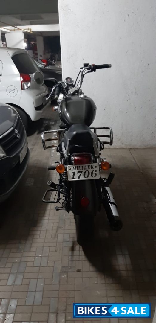 Lightning Royal Enfield Thunderbird 350 Lightning Royal Enfield Thunderbird 350