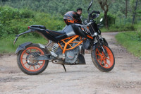Black KTM Duke 390