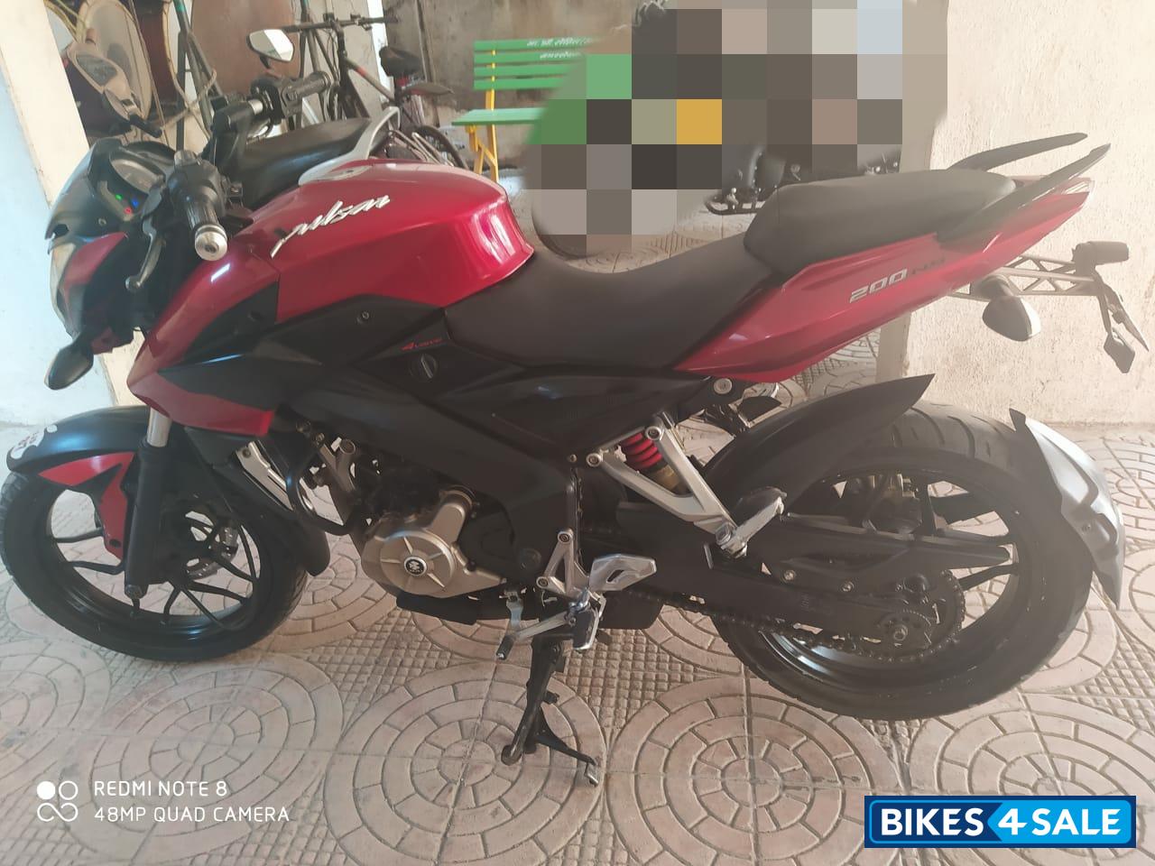 Red Bajaj Pulsar NS200 Red Bajaj Pulsar NS200