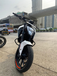 White, Black And Orange KTM Duke 250
