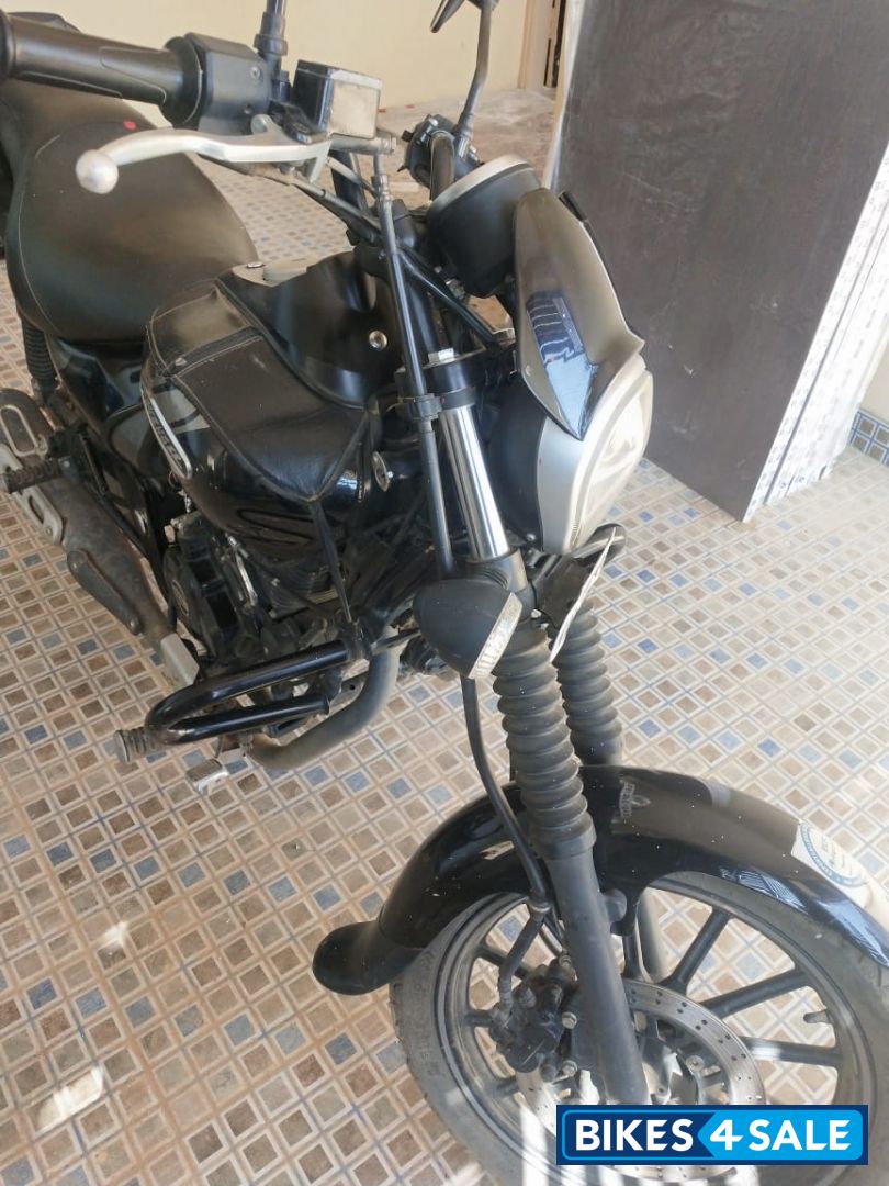 Bajaj Avenger Street 180