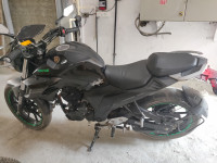 Black Yamaha FZ25