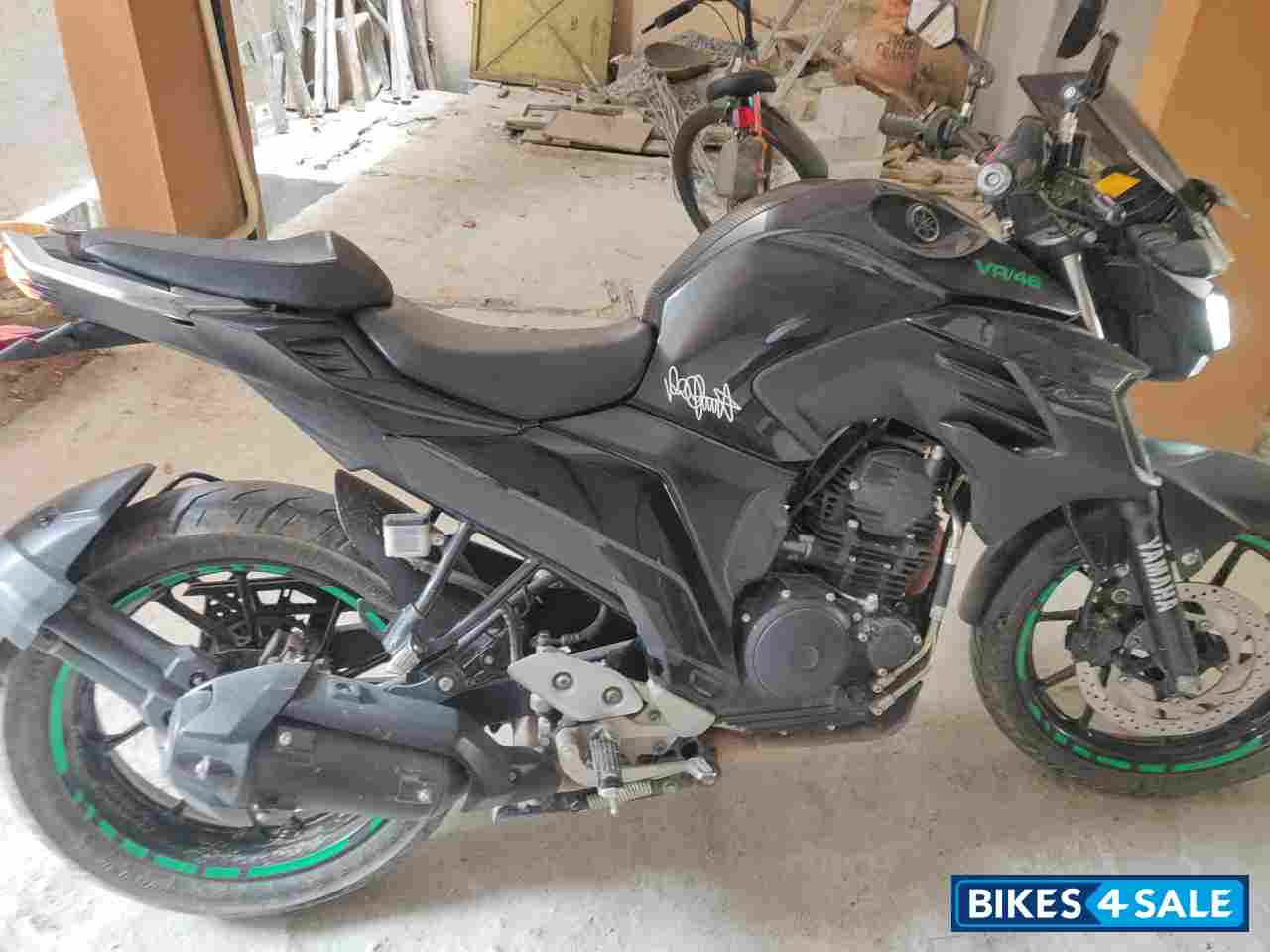 Black Yamaha FZ25 Black Yamaha FZ25