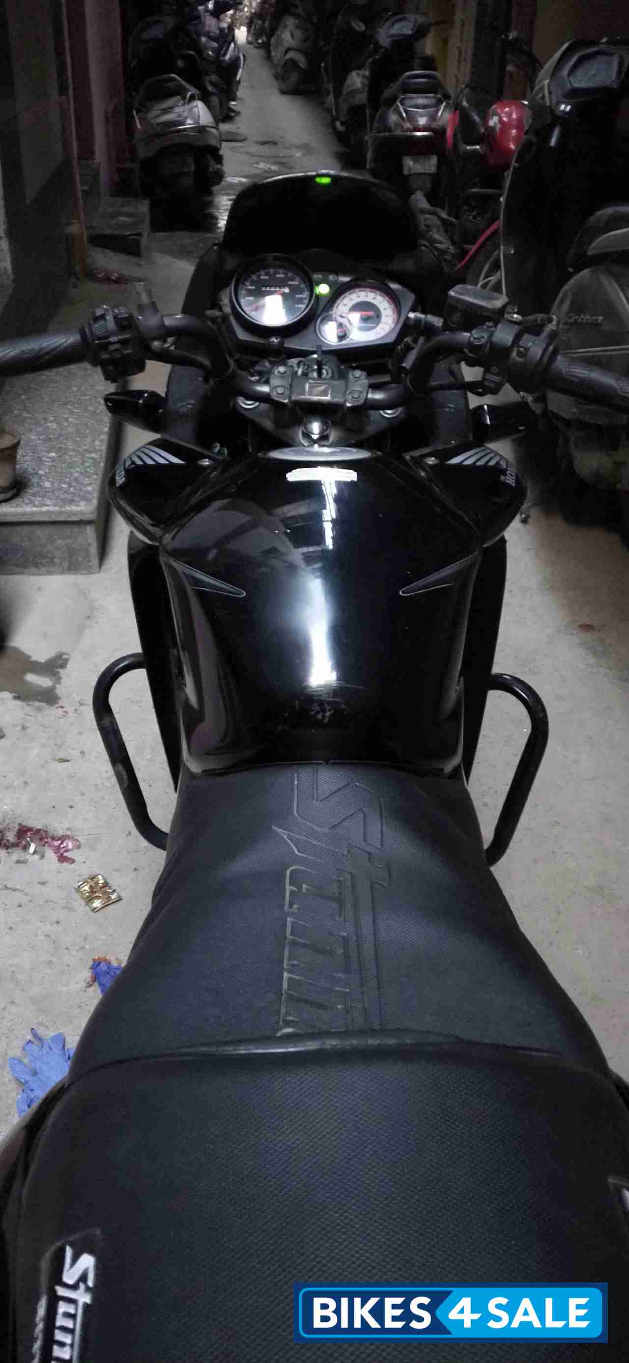 Black Honda CBF Stunner