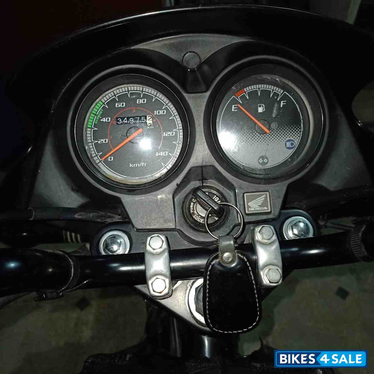 Blue Honda Dream Yuga