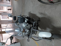 White Bajaj Avenger Cruise 220