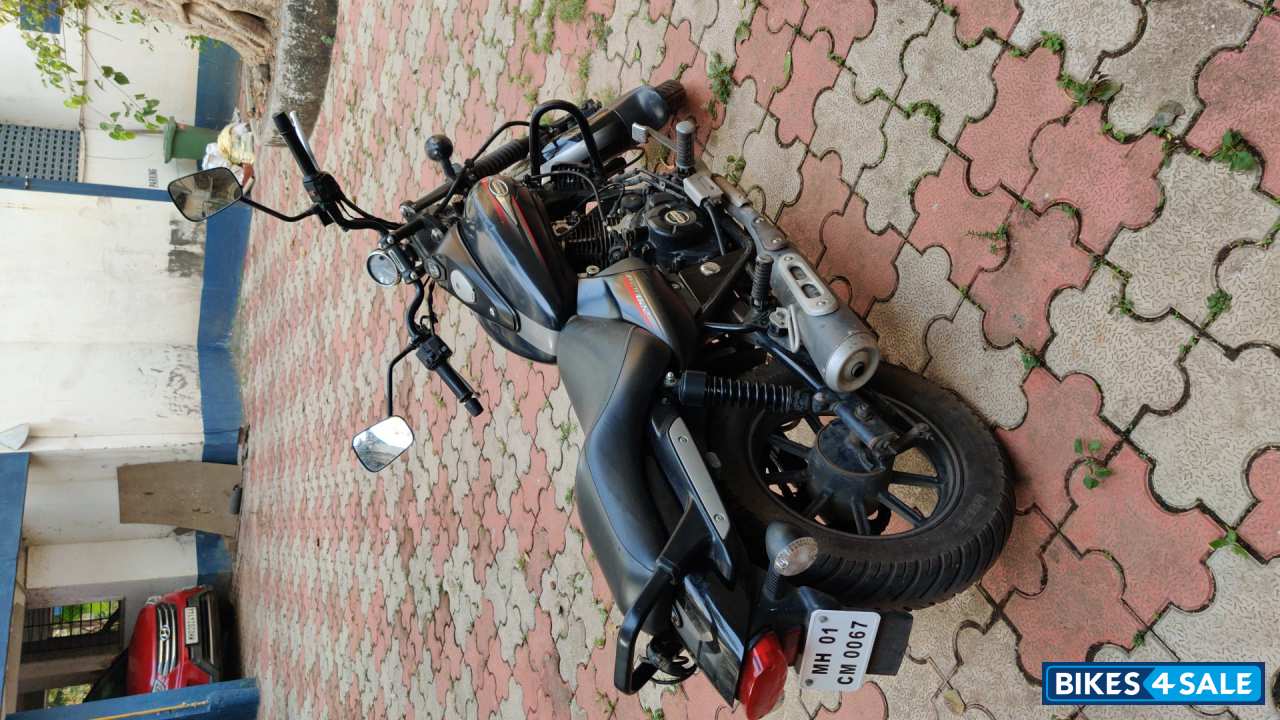 Bajaj Avenger Street 220
