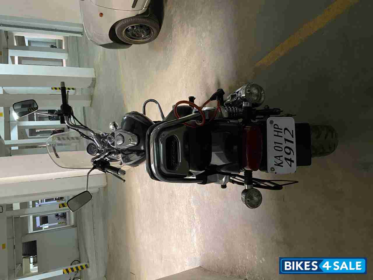 Bajaj Avenger Cruise 220 Bajaj Avenger Cruise 220