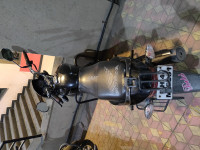 Black Honda CB Shine