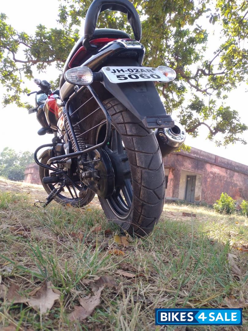 Bajaj V15