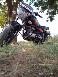 Bajaj V15