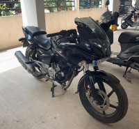 Black Bajaj Pulsar 220F