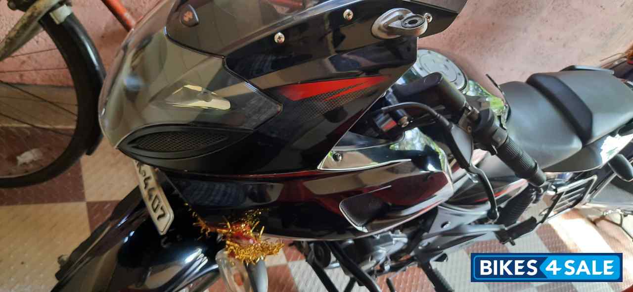 Black Red Bajaj Pulsar 220F