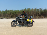 Black UM Renegade Commando