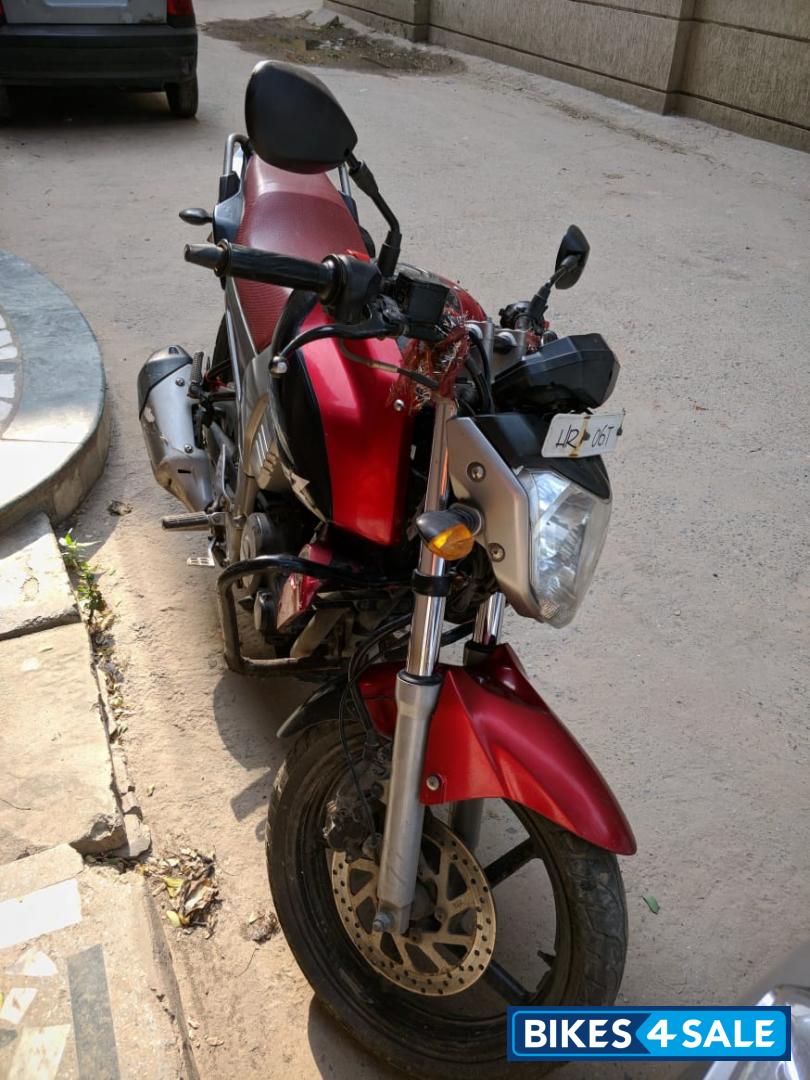 Red Yamaha FZ16