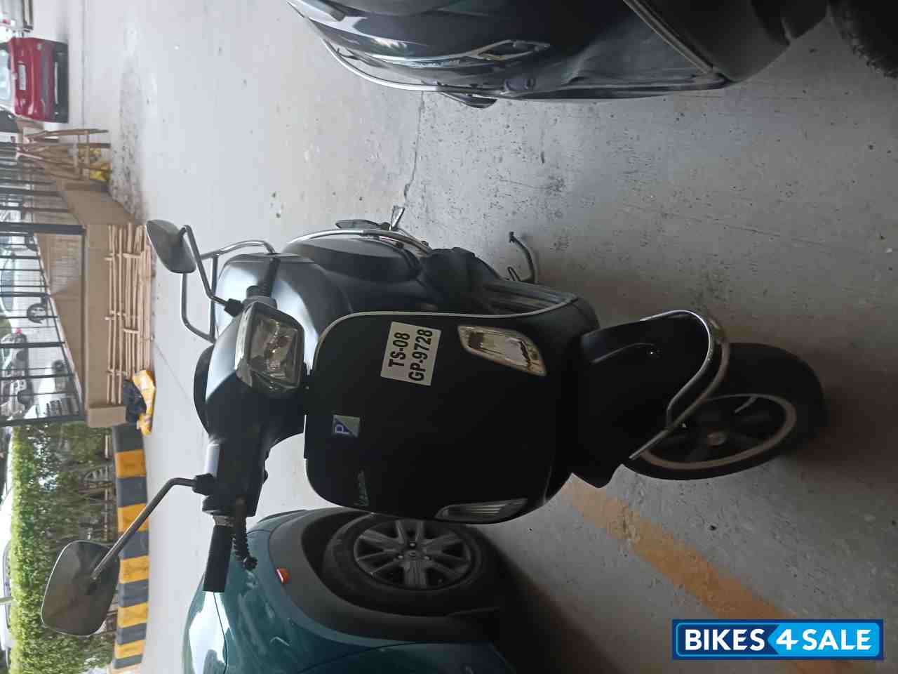 Mat Black Vespa SXL 150