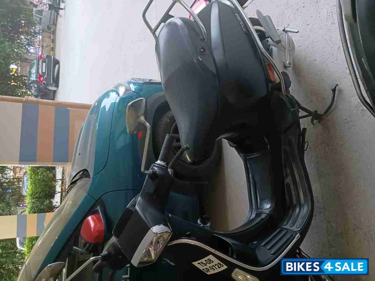 Mat Black Vespa SXL 150