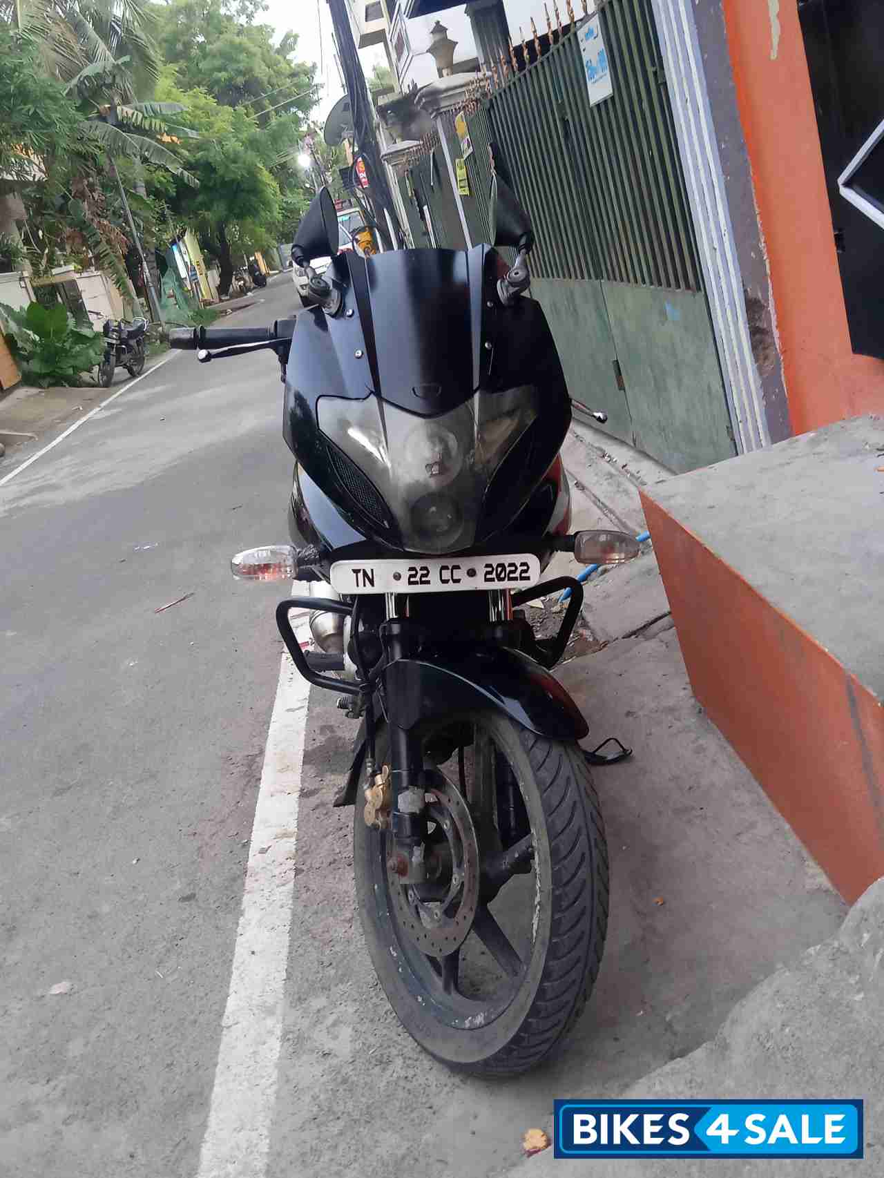 Used 2011 model Bajaj Pulsar 220 DTSi 