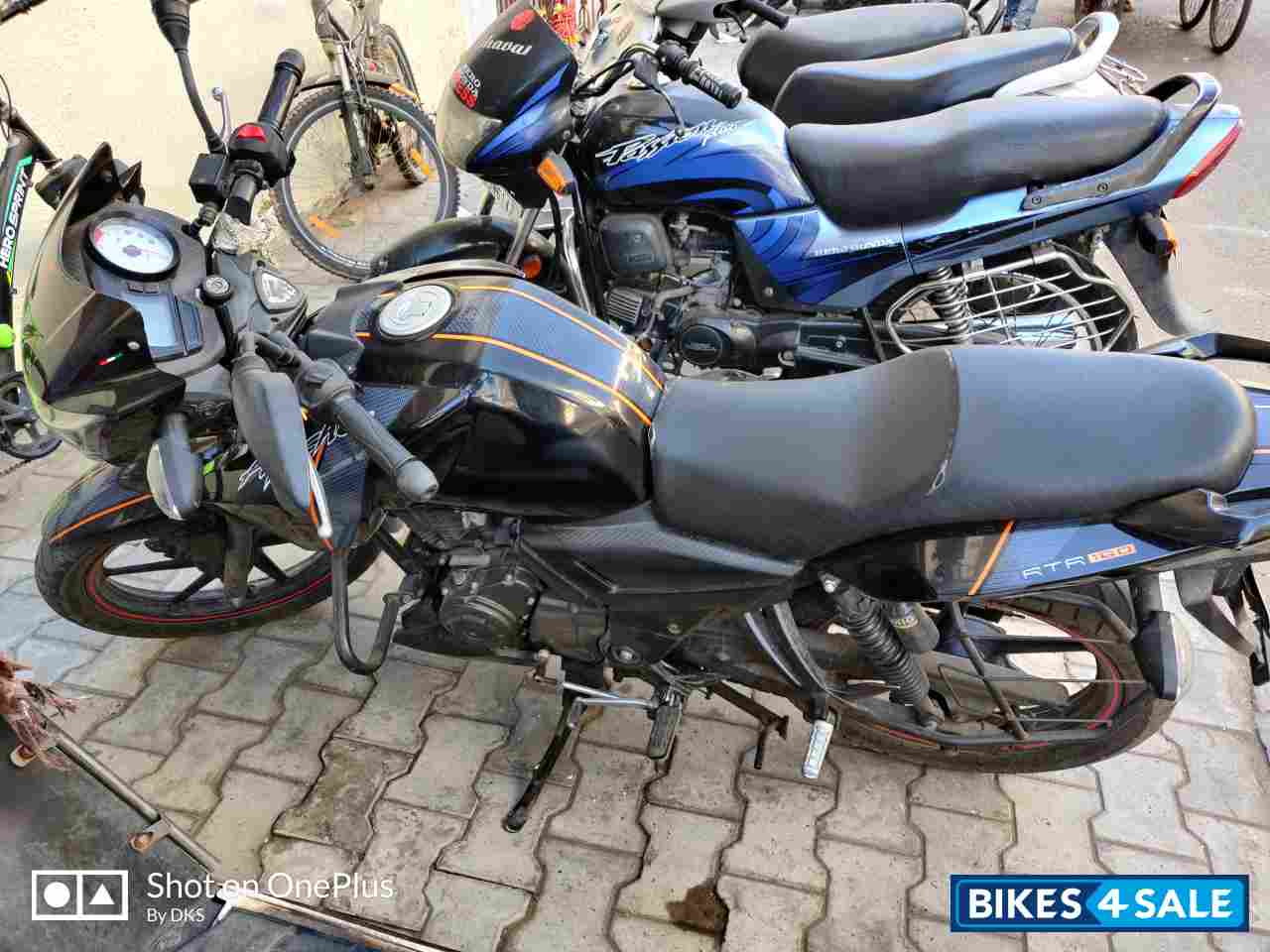 Black TVS Apache RTR 160