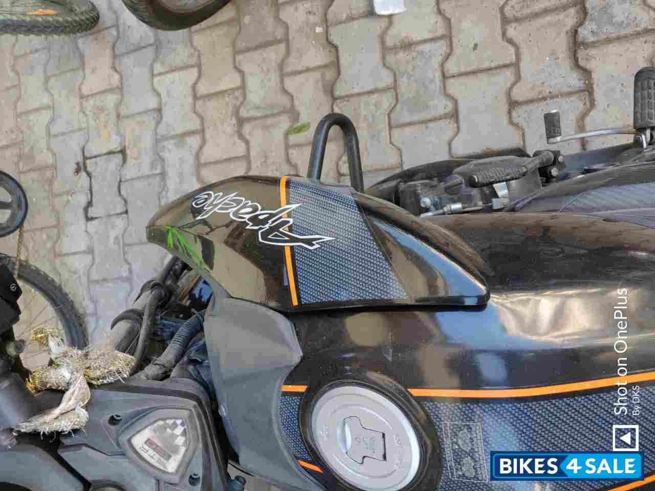 Black TVS Apache RTR 160