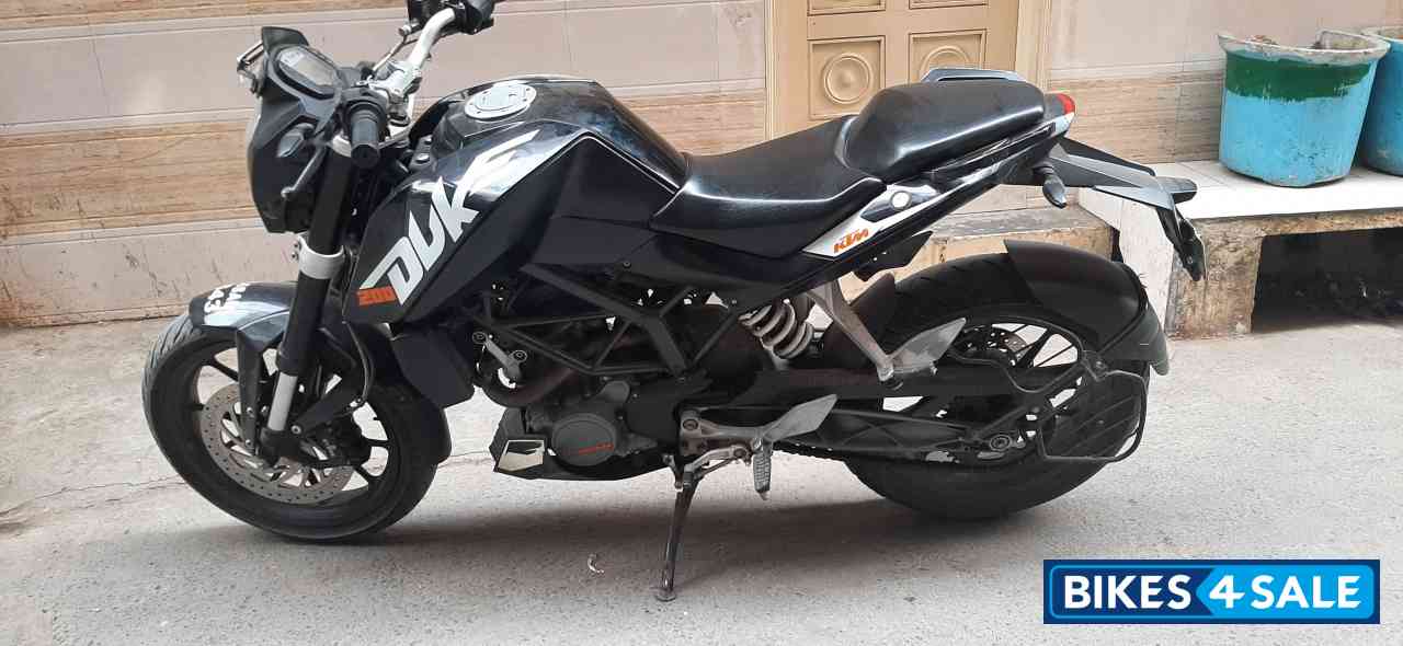 KTM Duke 200