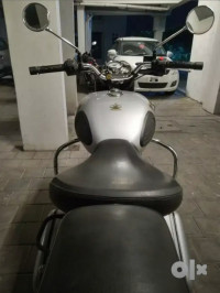 Royal Enfield Classic 500