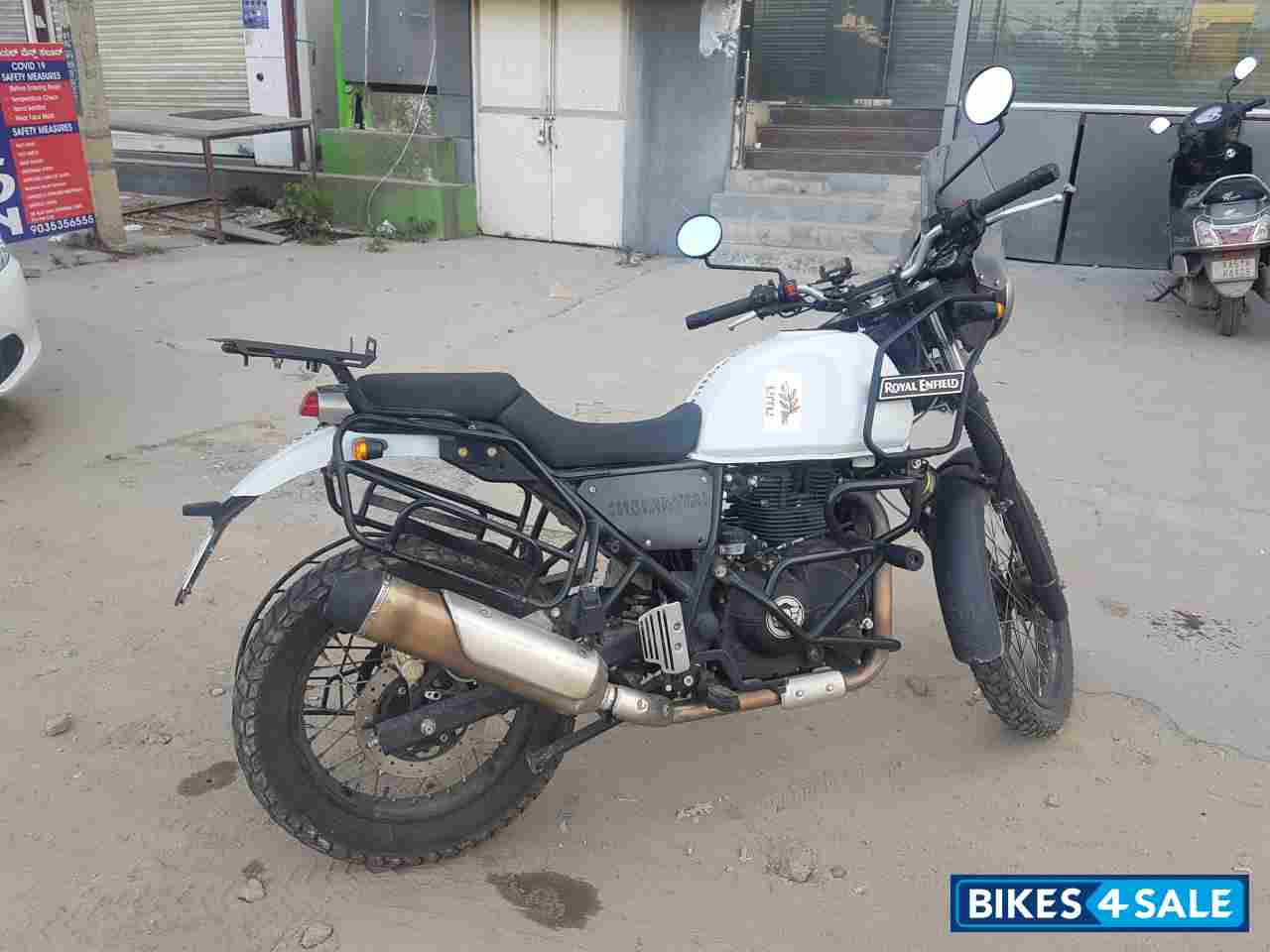 White Royal Enfield Himalayan
