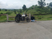 White Royal Enfield Thunderbird X 350