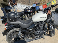 White Royal Enfield Thunderbird X 350