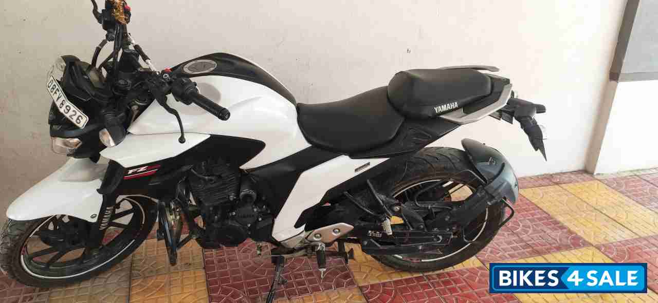 Yamaha FZ25