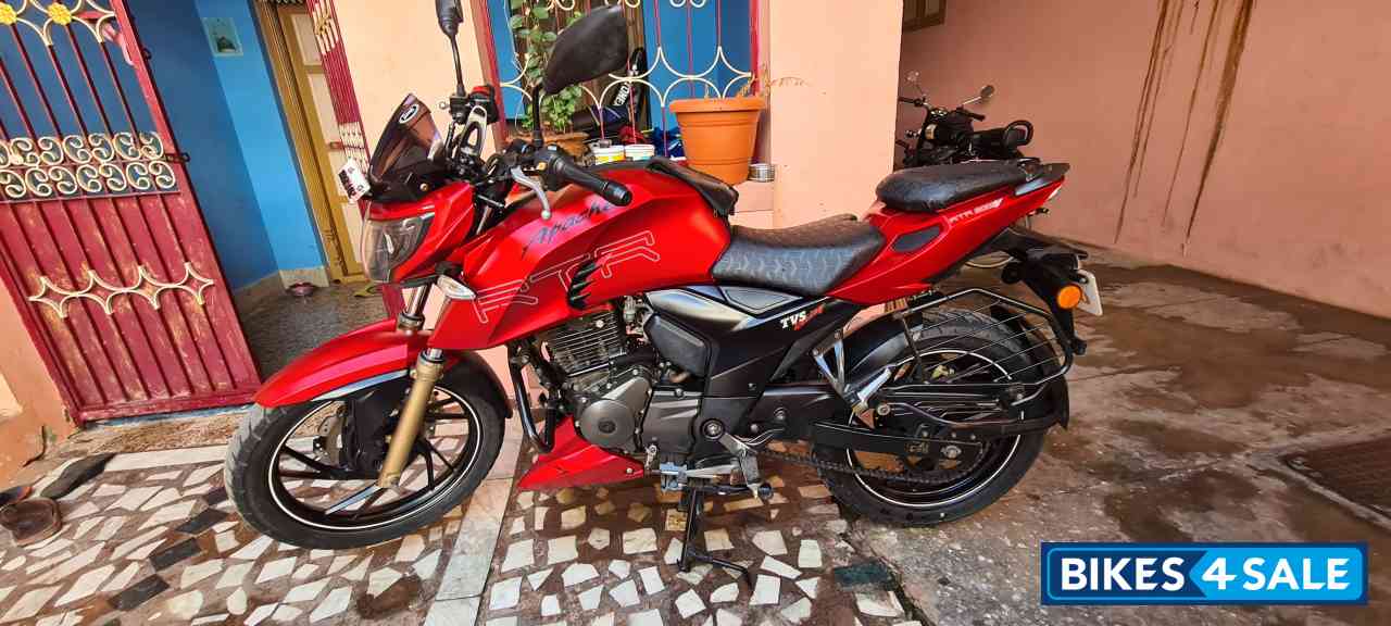 Red TVS Apache RTR 200 4V Red TVS Apache RTR 200 4V