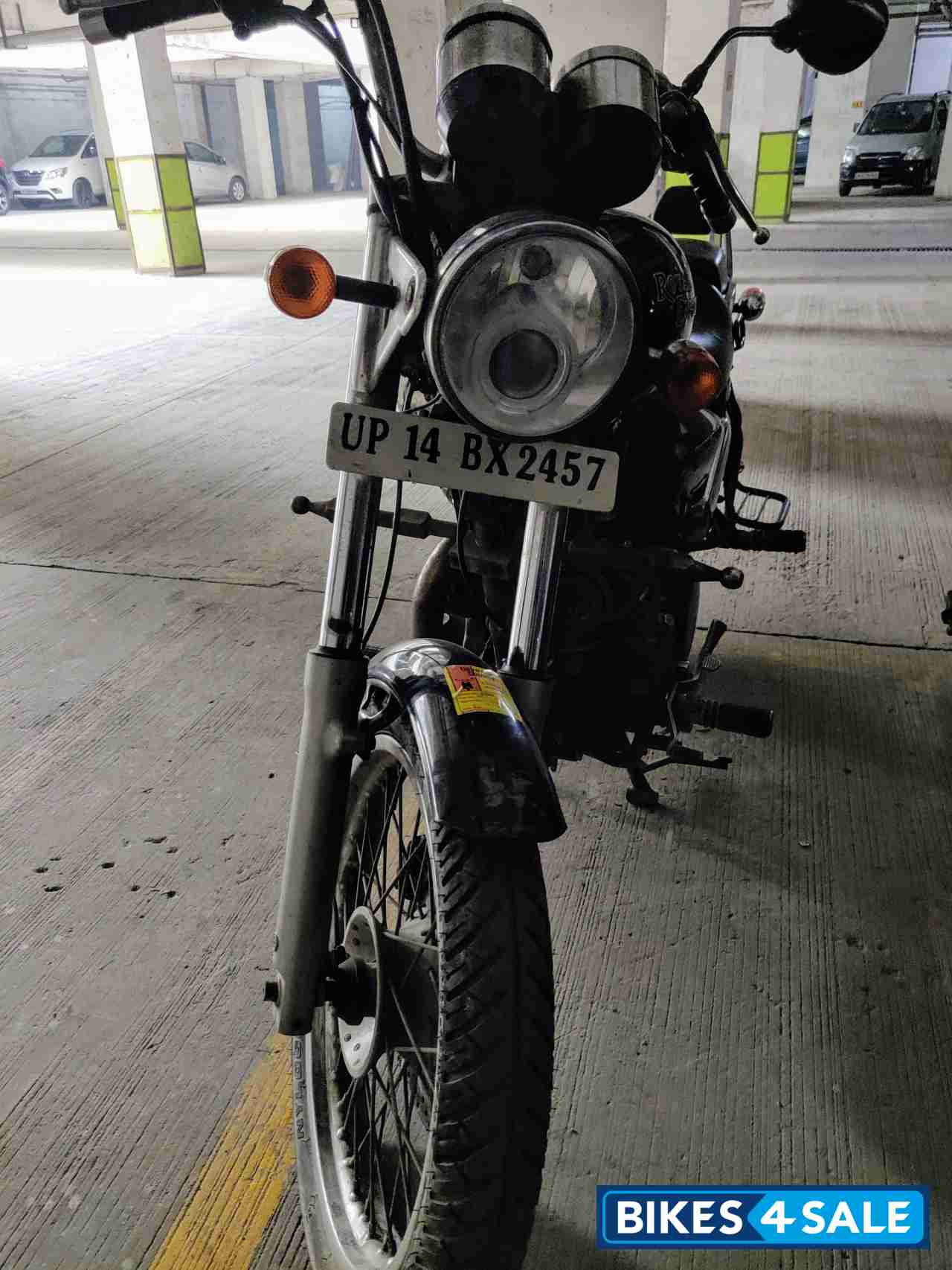 Black Royal Enfield Thunderbird 350