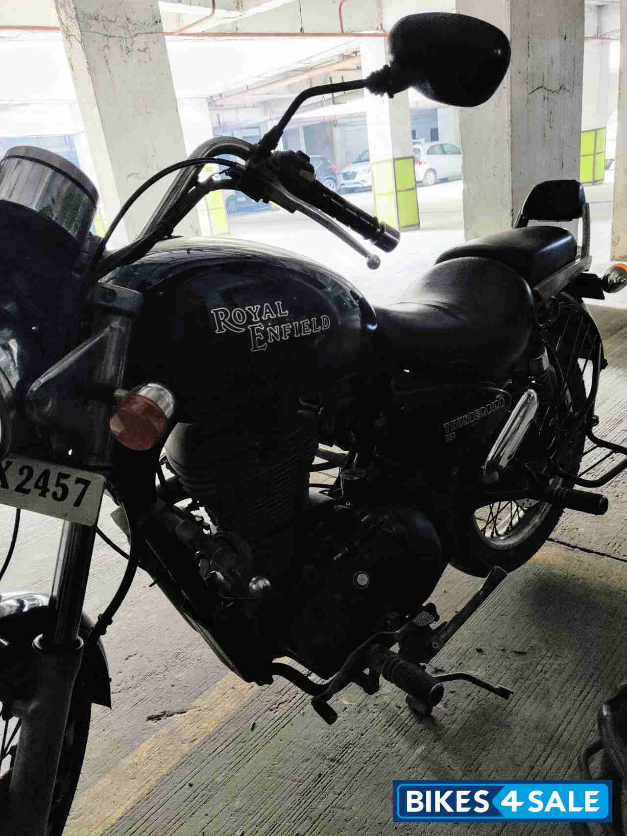 Black Royal Enfield Thunderbird 350