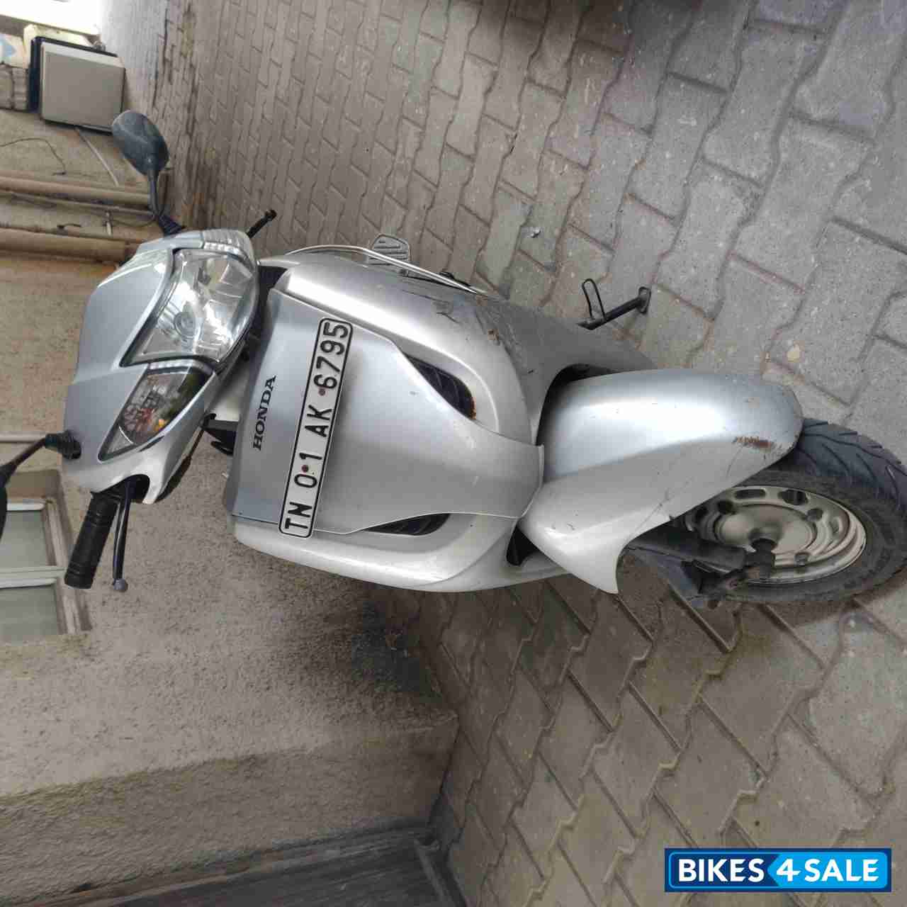 Silver Honda Activa