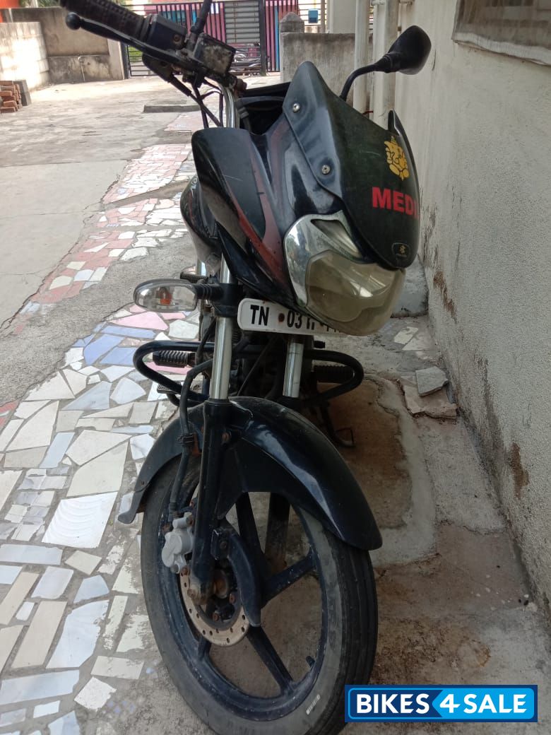 Black Bajaj Discover 125