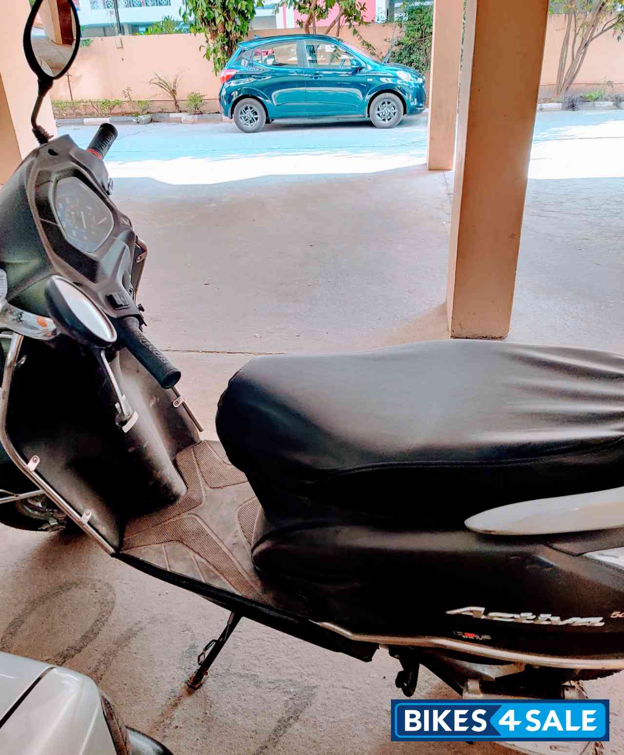 Gray Honda Activa