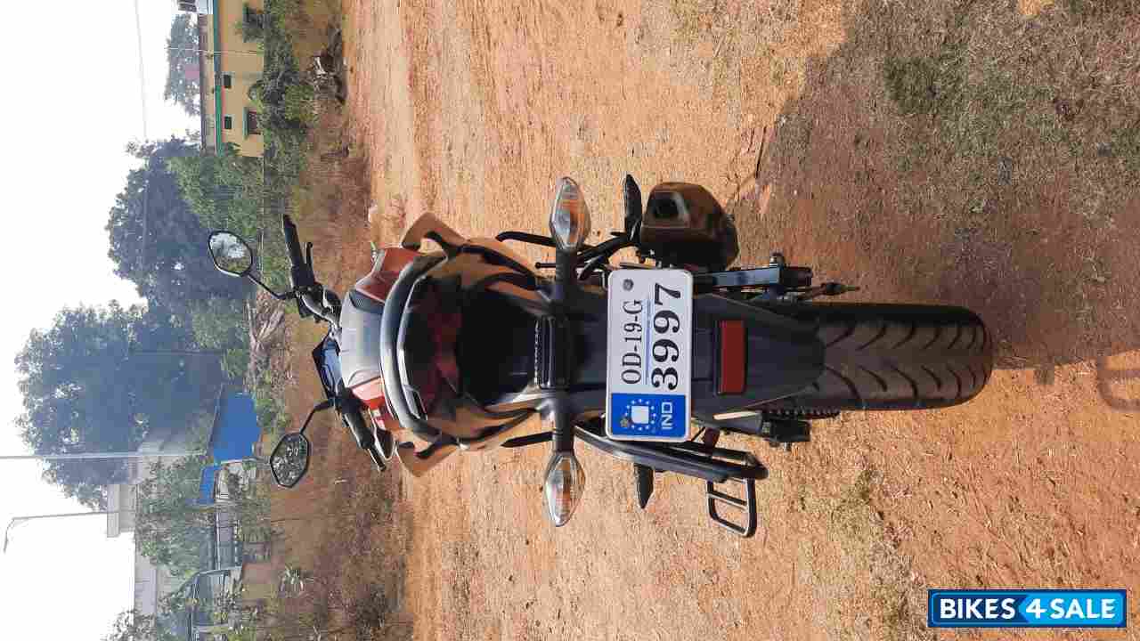 Orange Honda CB Hornet 160R