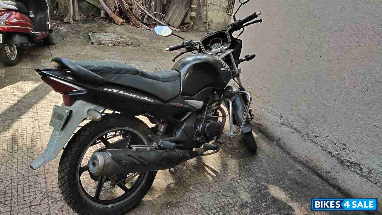 Black Honda  Unicorn