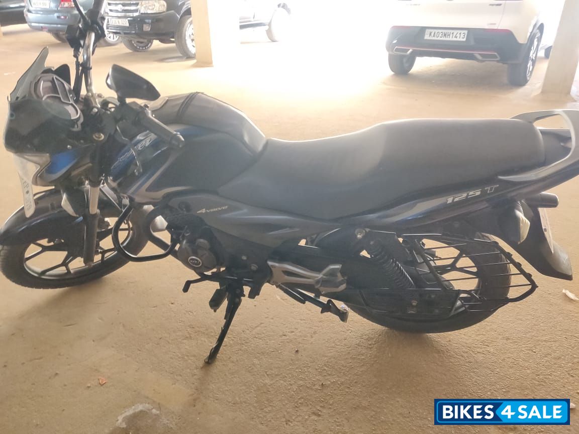 Black Blue Bajaj Discover 125T