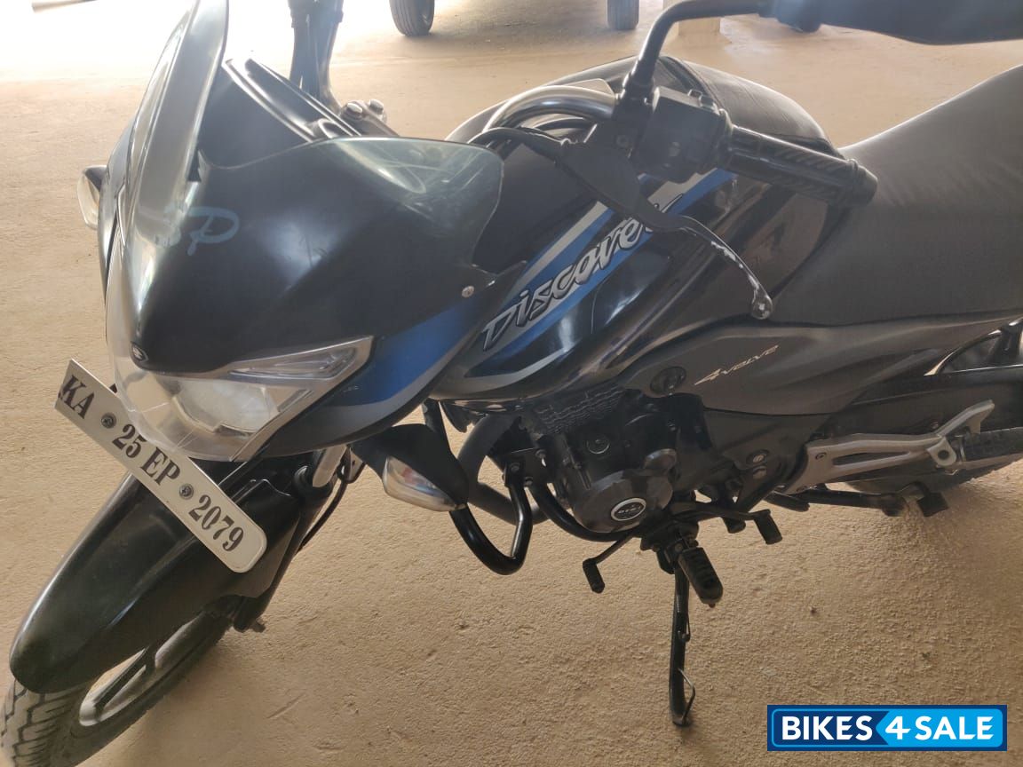 Black Blue Bajaj Discover 125T