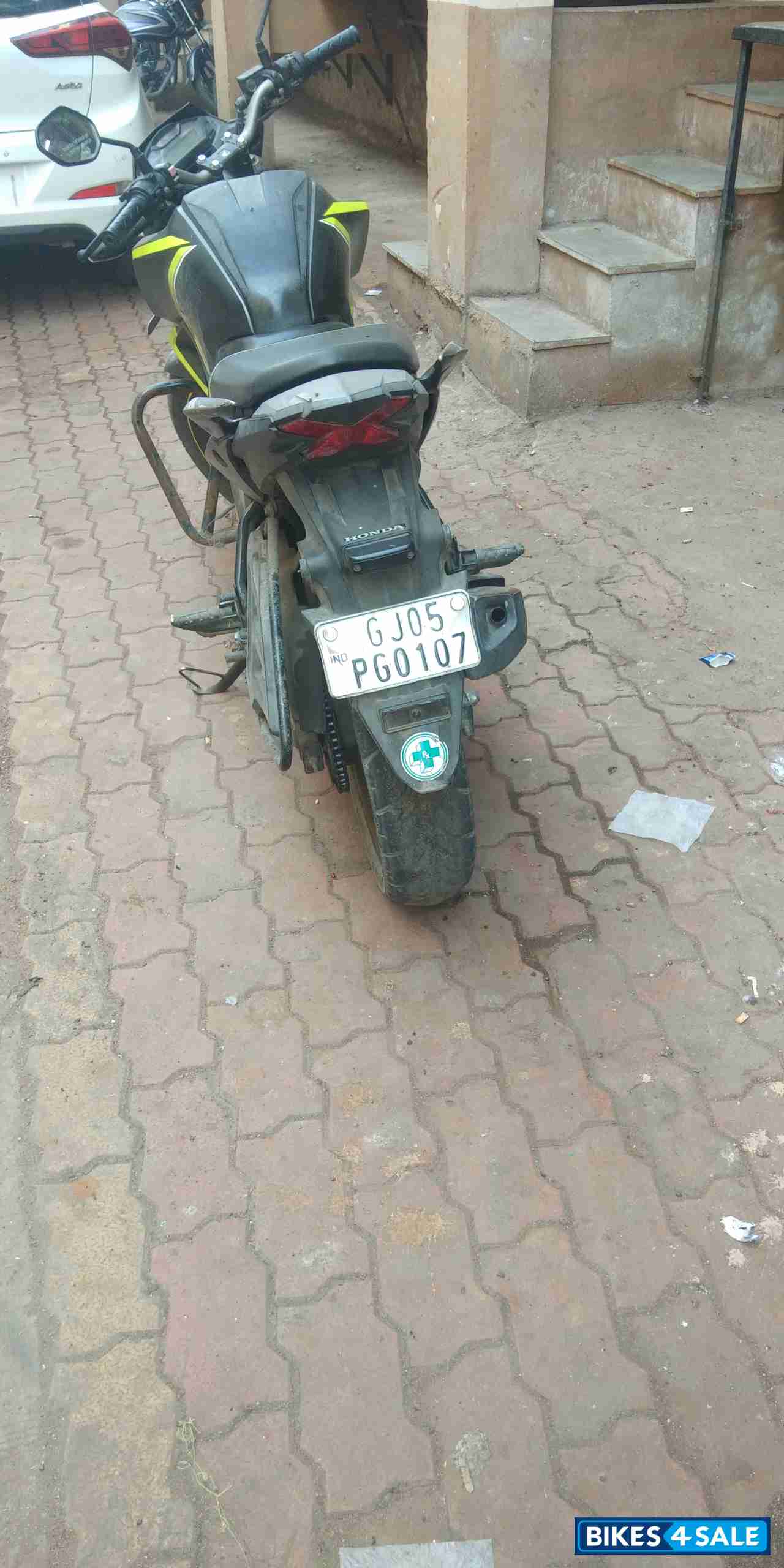 Honda CB Hornet 160R