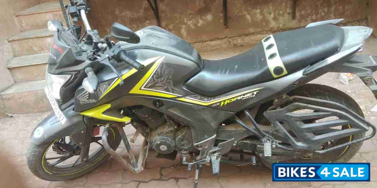 Honda CB Hornet 160R