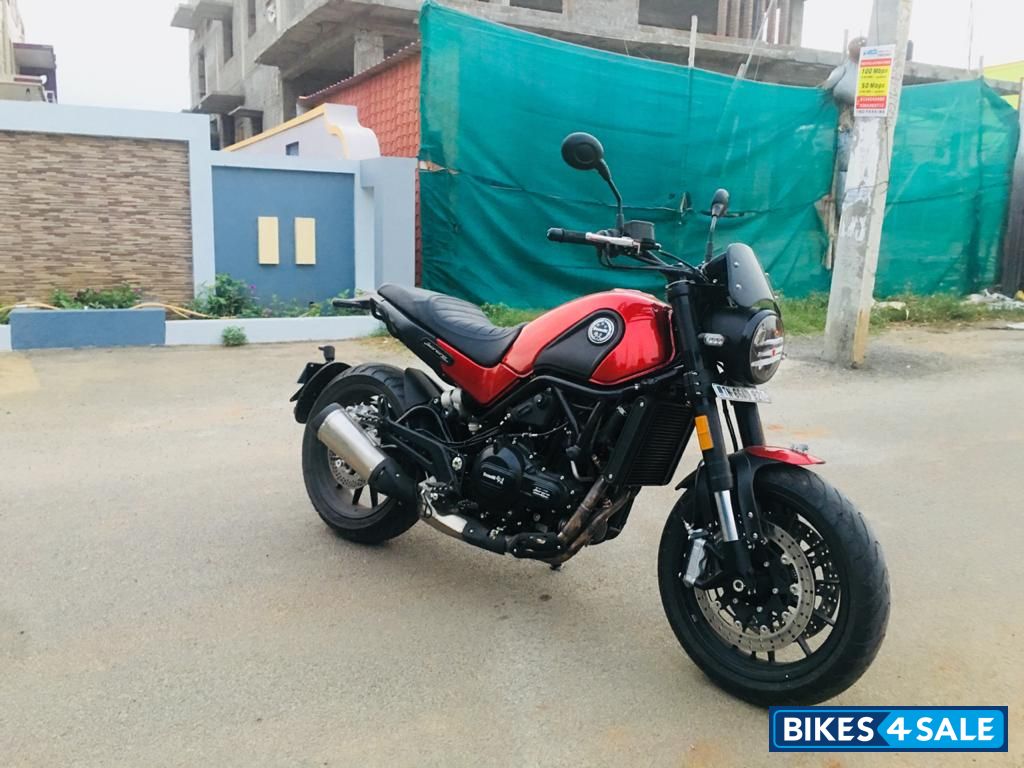 Red Benelli Leoncino