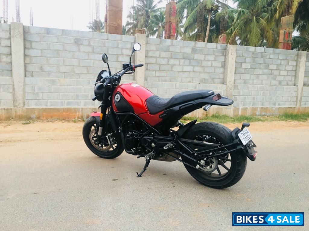 Red Benelli Leoncino