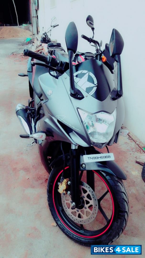 Suzuki Gixxer SF