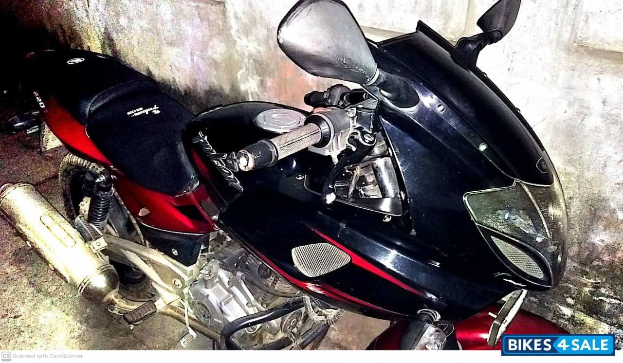 Bajaj Pulsar 220 DTSFi