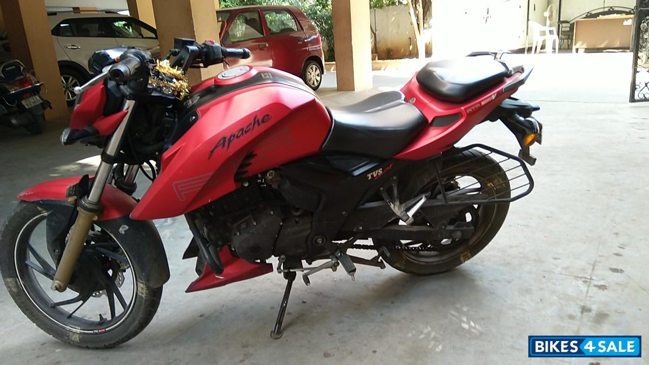 Red TVS Apache RTR 200 4V Race Edition 2.0 Red TVS Apache RTR 200 4V Race Edition 2.0